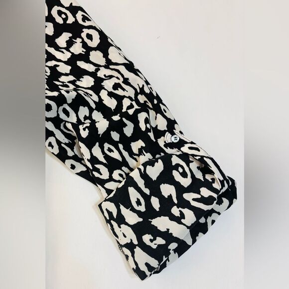 Lane Bryant Split-Back Blouse Animal Print - Picture 7 of 11